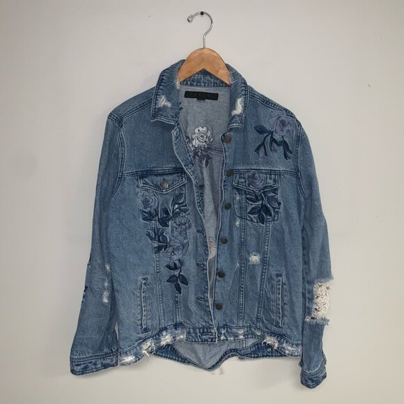 Tinsel Jean Jacket Size Medium Medium Wash Denim Distressed Embroidered Floral - Picture 2 of 8